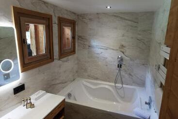 تختخواب و صبحانه Chalet Jardin D Angèle Chambres D Hôtes