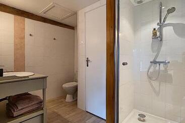 ベッドアンドブレックファースト Chambre D Hôtes La Bardinière