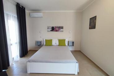 تختخواب و صبحانه Cristian Rooms