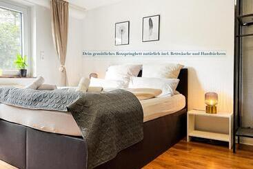 민박 Modern Room With Netflix In Porta Westfalica