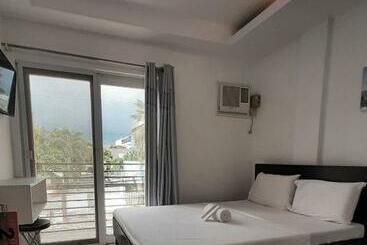 בית מלון כפרי Livewire Planet Suites