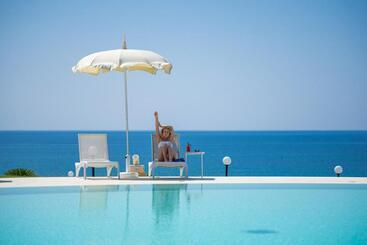 Le Castella Resort & Beach