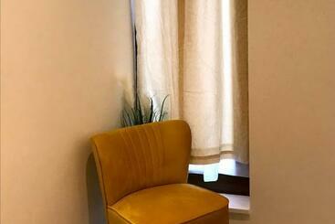 پانسیون Maplewood Luxurious One Bed Flat With Free Parking