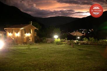 Unuwasi Hotel & Villa