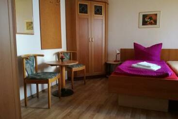 هاستل Landgasthof Zur Erholung