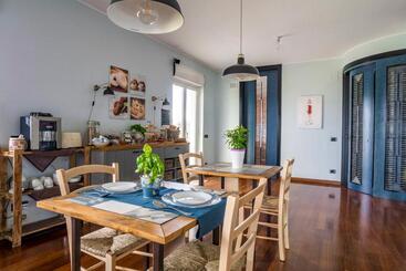 تختخواب و صبحانه A Casa Di Alberto