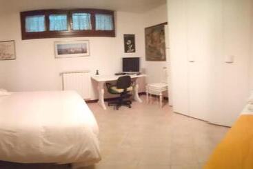 تختخواب و صبحانه Casa Di Amici