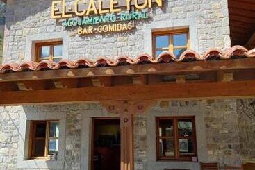 تختخواب و صبحانه El Caleyon