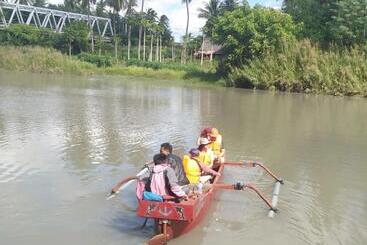 هتل Pondok Wisata Dan Restoran Elim