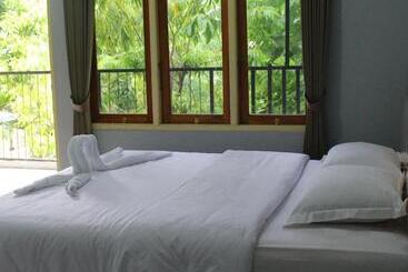 هتل Pondok Wisata Dan Restoran Elim