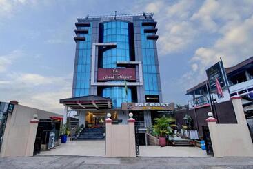 هتل Super Townhouse Hatigaon Near Medicity