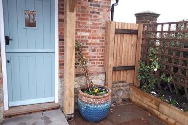 پانسیون The Annexe With Hot Tub