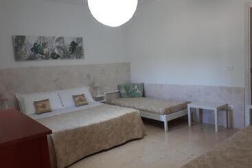تختخواب و صبحانه Casa Relax Isabelle