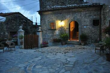 هتل Agriturismo B&b Luna Di Quarazzana In Fivizzano Tuscany