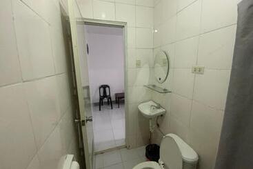 مُتل Chillax Inn