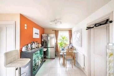 پانسیون The Mews   Less Than 1km To City Centre   Stadium   Castle   10 Min Walk