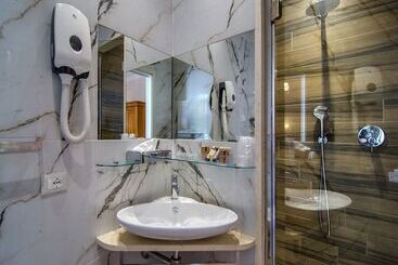 تختخواب و صبحانه Lucca In Azzurro Maison De Charme