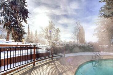 Fairmont Hot Springs Resort