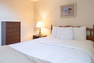 فندق Canadas Best Value Inn & Suites Summerside