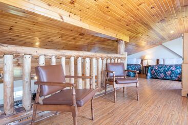 هتل Canadas Best Value Inn & Suites Summerside