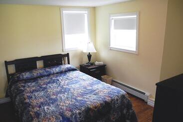 هتل Canadas Best Value Inn & Suites Summerside
