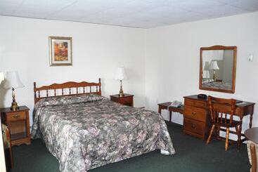 هتل Canadas Best Value Inn & Suites Summerside