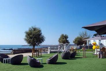 هتل Chateau Des Tourelles, Thalasso Et Piscine D Eau De Mer Chauffee