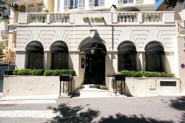 هتل De Monaco