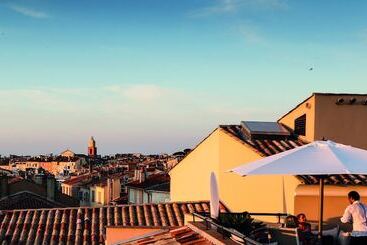 호텔 De Paris Sainttropez