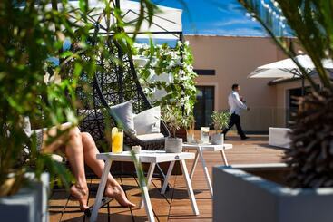 호텔 De Paris Sainttropez