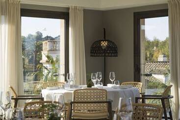 호텔 De Paris Sainttropez