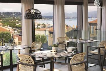 هتل De Paris Sainttropez