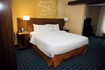 هتل Fairfield Inn & Suites By Marriott Moncton