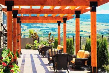 هتل Four Points By Sheraton Kelowna Airport