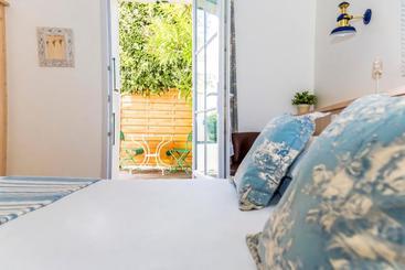 هتل Hôtel La Galiote En Ré