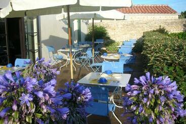 هتل Hôtel La Galiote En Ré