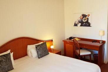 هتل Hôtel Le Galoubet