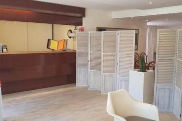 هتل Hôtel Le Galoubet