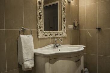 هتل Hôtel Mercure Villeneuve Sur Lot Moulin De Madame