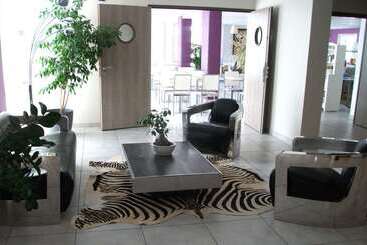 هتل Kyriad Perpignan Sud