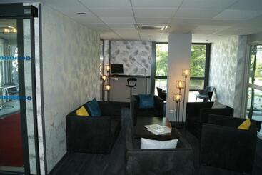هتل Logis Hôtel Victor Hugo & Spa