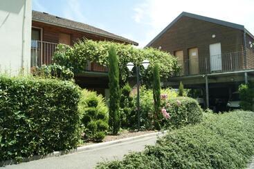 هتل Logis Hôtel Victor Hugo & Spa