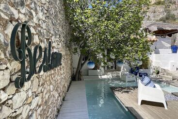 فندق & Spa De La Plage  Mahogany