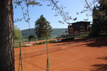 Tennis & Yacht Hotel Velden