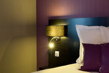 هتل The Originals City, Hôtel Des Lys, Dreux