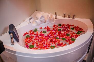 هتل The Sanctuary Villa Battambang
