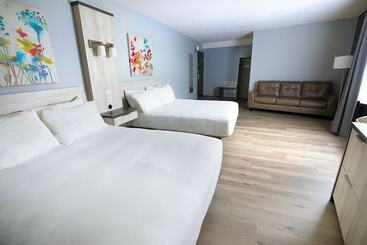 هتل Travelodge By Wyndham Alma