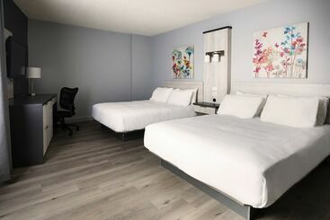 هتل Travelodge By Wyndham Alma