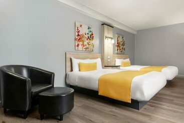 هتل Travelodge By Wyndham Alma