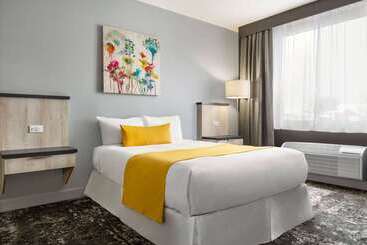 هتل Travelodge By Wyndham Alma